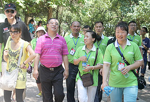 承偉人豪情壯志，共筑“綠之韻夢(mèng)”——綠之韻營(yíng)銷精英2013韶山紅色之旅